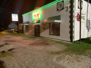 Papaw's Triangle West Bar - New Orleans