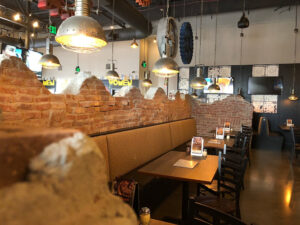 Parry's Pizzeria & Taphouse - Johnstown