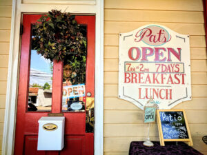 Pat's Colonial Kitchen - Newtown