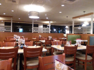 Perkins Restaurant & Bakery - Cedar Rapids