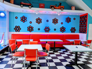 Pinecone's Ice Cream Parlor - Inverness