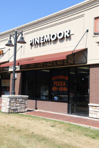 Pinemoor Pizza - Crystal Lake