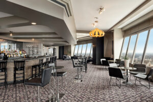 Pinnacle Club Lounge - Springfield