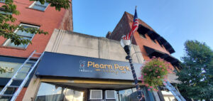 Plearn Park Eatery - Woburn