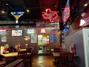 Pluckers Wing Bar - Round Rock