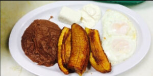 Pupuseria y Tienda Latina - Marysville