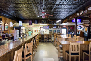 Red N Deb's Bar & Grill - Platteville