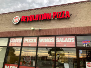 Revolution Pizza Mentor - Mentor