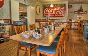 Roberta's Village Inn - La Verne