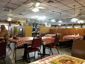 Roosters Cafe - Brooksville