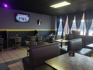 STARR Food Lounge - Douglasville