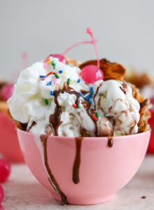 Scoops & Sundaes - Petersburg