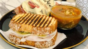 Silver Spoon - A Place to Eat - Eagle Pass