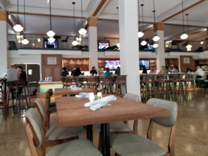 Sir Winston Wine Loft & Restaurant - Winston-Salem