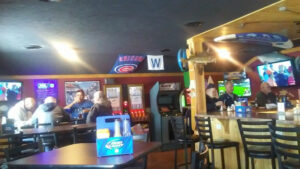 Snappers Sports Bar - Elkhart