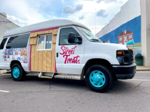 Street Treats - Poteau