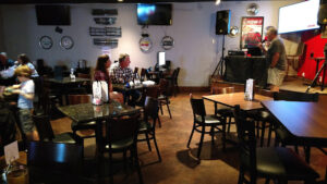 Strings Bar And Grill - Manteca