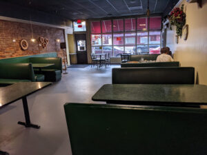 Talayna's Wagon Wheel Pizza - St Charles