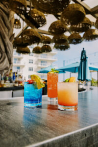 Tanner's Treehouse Lounge - Huntington Beach