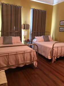 The Carriage Step Bed & Breakfast - Columbus