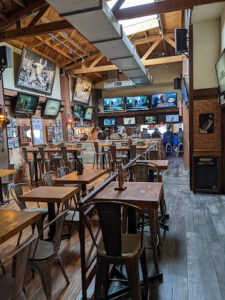 The Crest Sports Bar & Grill - Torrance