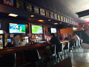 The Half Moon Bar and Grill - Sioux City