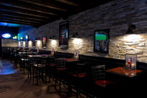 The Headliner Bar & Grill - Hicksville