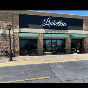 The Linnethia Lounge - Duluth