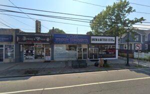 The Noon Inn - East Meadow