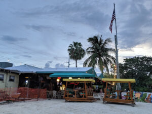 The Oceanview Inn & Sports Pub - Islamorada