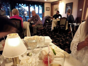 The River's Edge Supper Club - Marinette