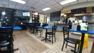 Toms Burgers Apple Valley - Apple Valley
