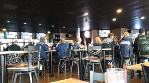 Top Gun Bar & Grill - Puyallup