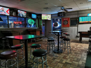 Topper Saloon & Eatery - Endicott