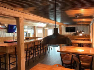 Trail 10 Pub & Grill - Freeman