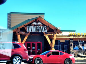 Twin Peaks Amarillo - Amarillo