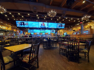 Twin Peaks Restaurant - Toledo