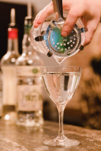 Unwind Cocktail Lounge - Saco