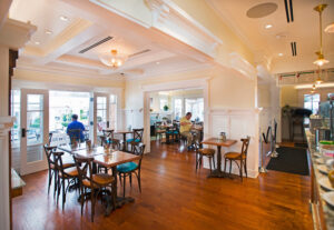 Urth Caffe Laguna Beach - Laguna Beach