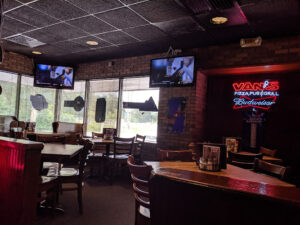 Van's Pizza Pub & Grill - Davenport
