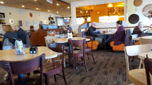 Village Inn - Davenport
