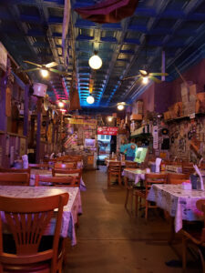 Warehouse Willy's - Poteau