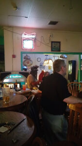 Water Hole Pub - Sumner