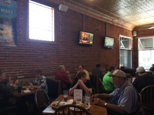 Willie's Sports Bar & Grill - El Dorado