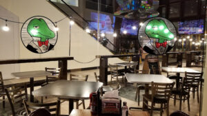 Winking Lizard Galleria - Cleveland