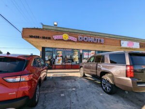 Yum Yum Donuts - Whittier