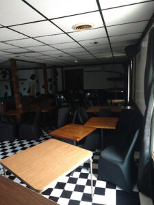BUG N OUT LOUNGE - West Allis