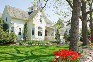 Black Walnut Guest House Bed & Breakfast - Sturgeon Bay