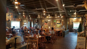 Cracker Barrel Old Country Store - Saltillo