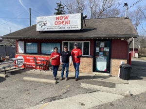 Knuckle Heads Burger's & Ice Cream - Buckeye Lake